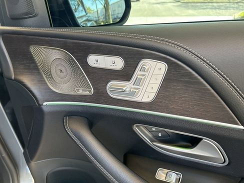 Used 2023 Mercedes-Benz GLS 450 4MATIC w/ AMG Line Exterior image 28