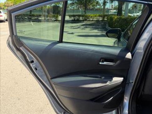 Used 2020 Toyota Corolla LE FWD image 22