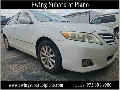 Used 2011 Toyota Camry XLE w/ XLE Extra-Value Pkg #2 FWD image 1