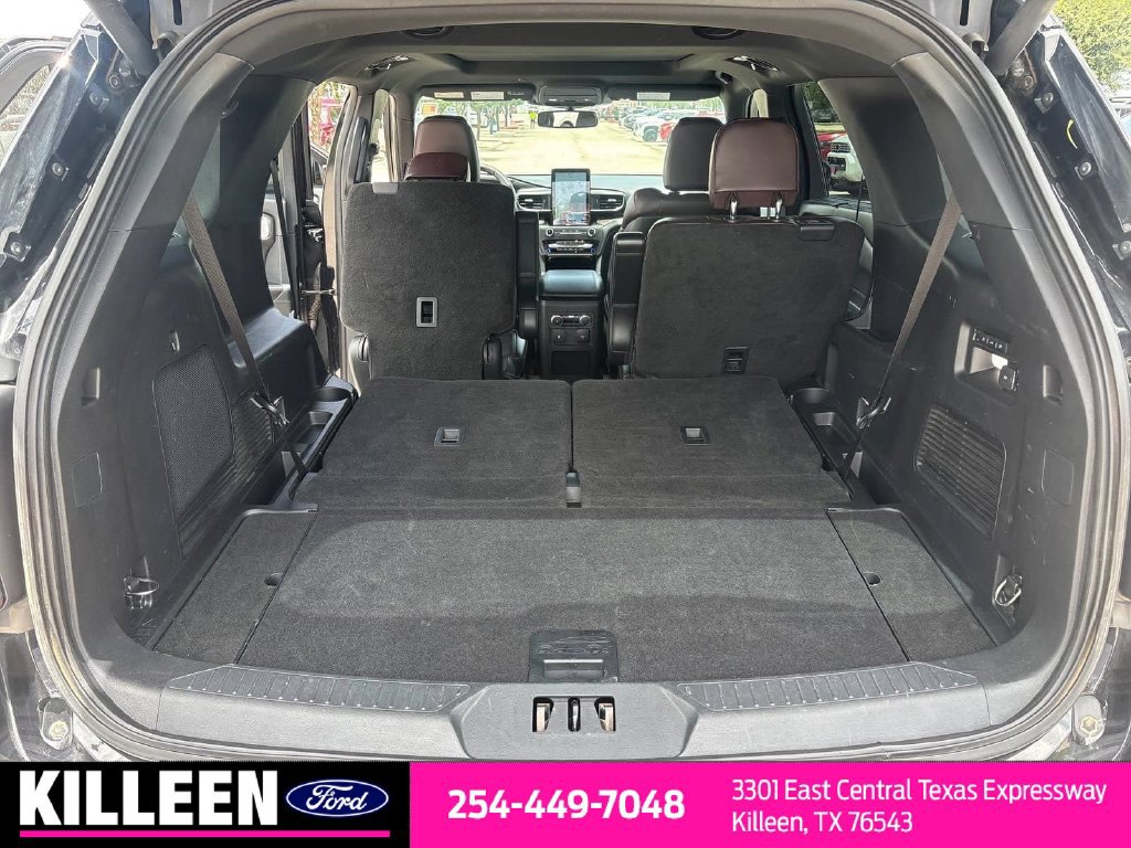 Used 2020 Ford Explorer Platinum w/ Premium Technology Package AWD/4WD image 11