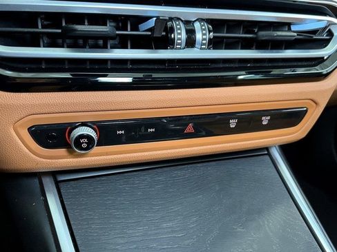 Used 2023 BMW 330i xDrive Sedan w/ Premium Package image 44