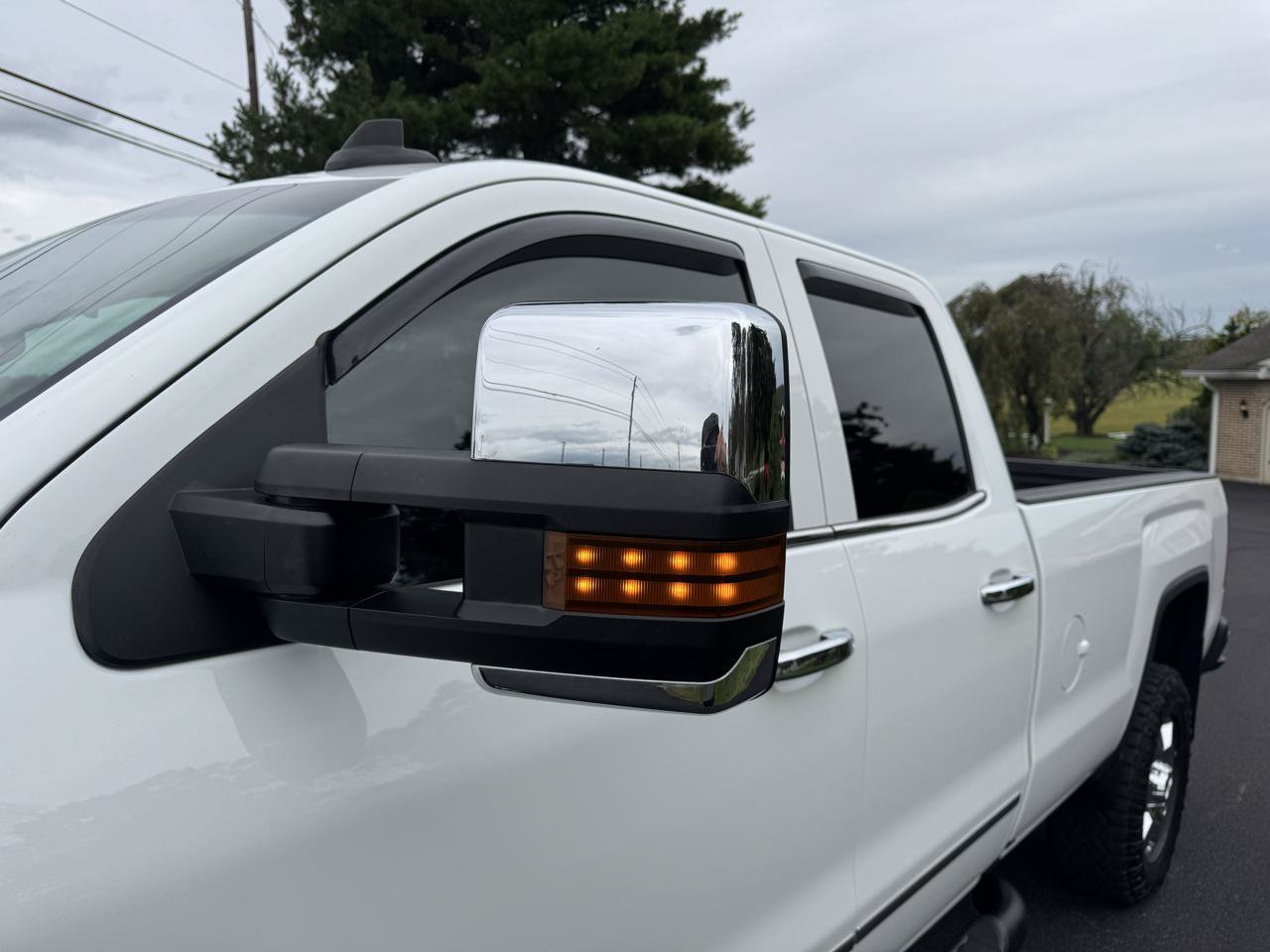 Used 2016 GMC Sierra 3500 SLT w/ Suspension Package, Off-Road AWD/4WD image 27