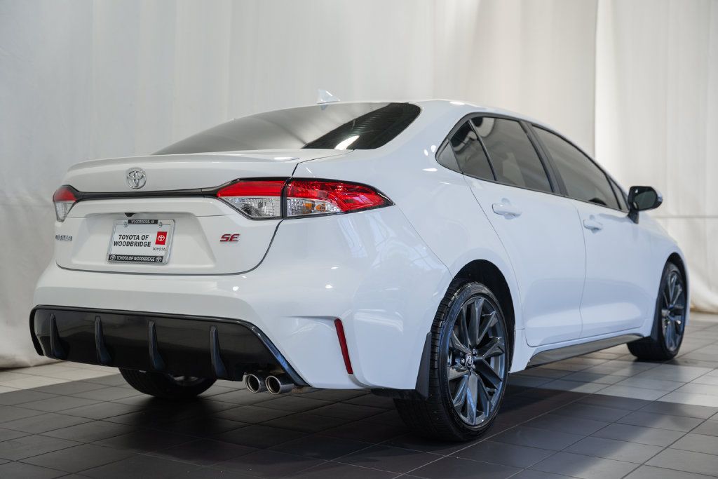 Used 2025 Toyota Corolla SE FWD image 4