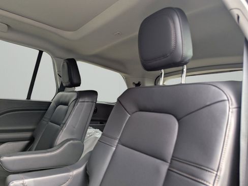 New 2025 Lincoln Aviator 2WD w/ Jet Appearance Package image 20