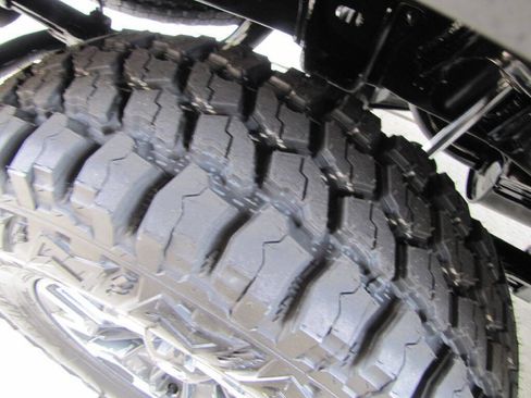 Used 2020 Toyota Tacoma TRD Off-Road RWD image 28