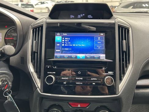 Used 2019 Subaru Crosstrek 2.0i Premium w/ Moonroof Package image 18