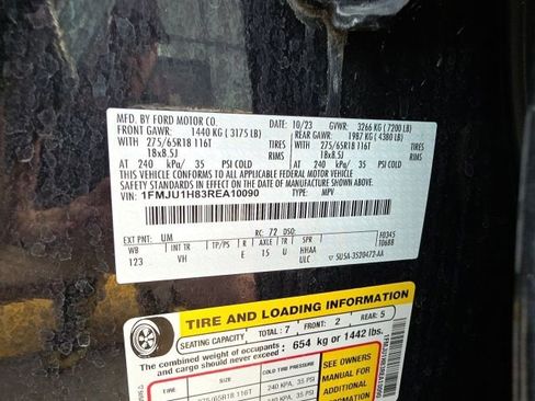 Used 2024 Ford Expedition XLT image 30