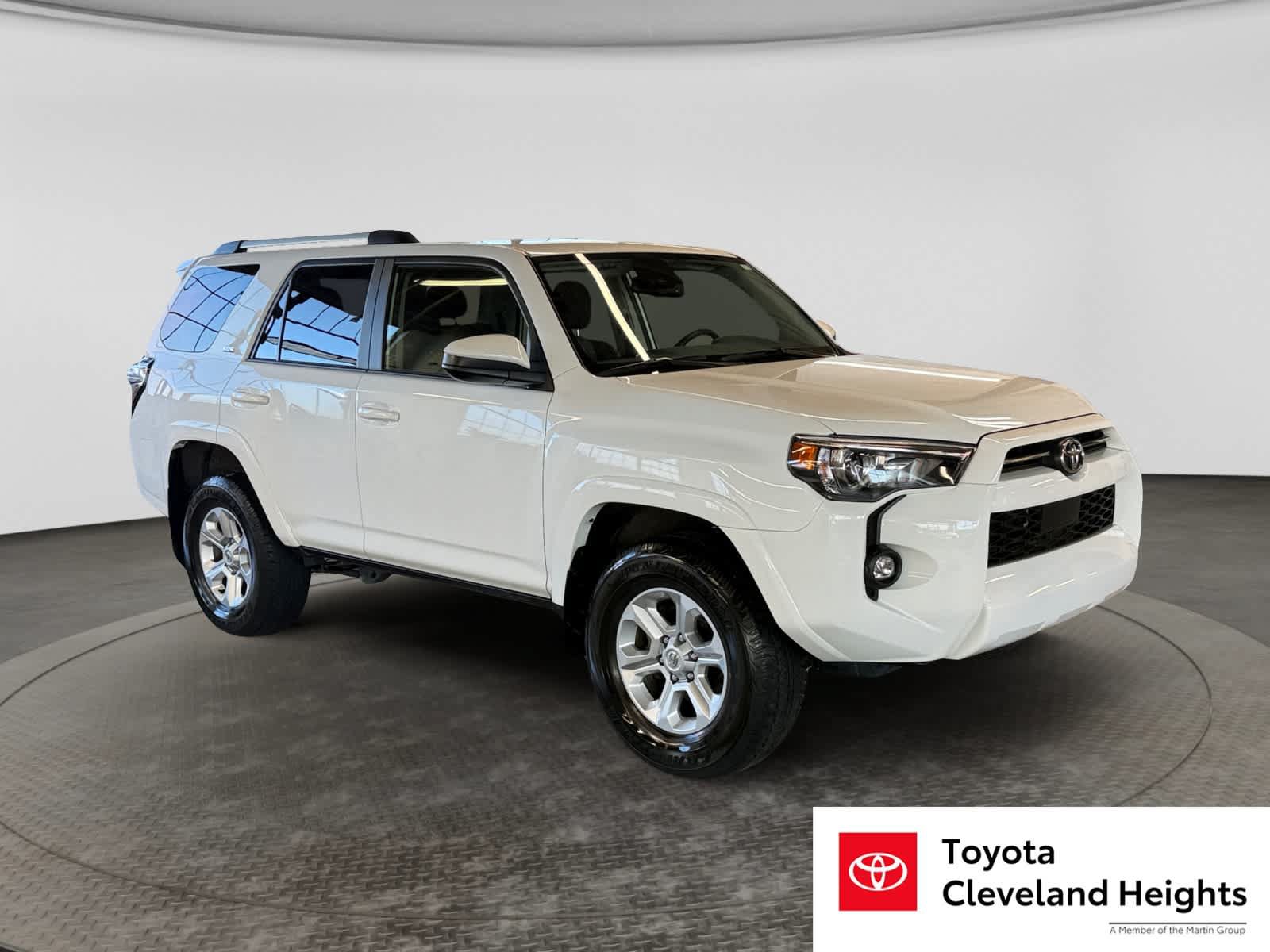 Used 2024 Toyota 4Runner SR5 AWD/4WD image 3