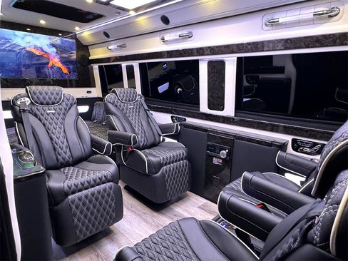 Used 2023 Mercedes-Benz Sprinter 3500 w/ Parking Package image 11