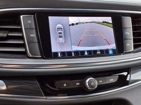Used 2024 Buick Enclave Premium image 10