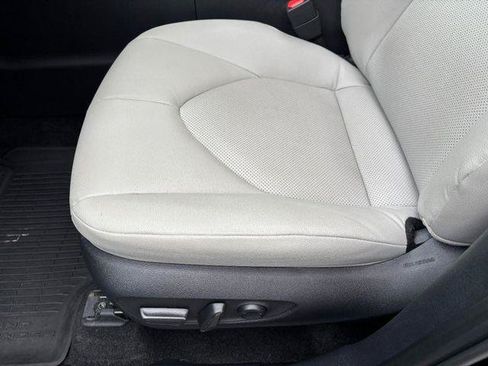 Certified 2024 Toyota Grand Highlander AWD image 16