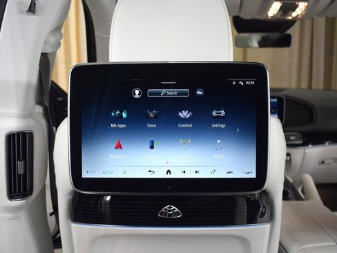 Used 2025 Mercedes-Benz Maybach GLS 600 4MATIC image 21