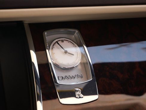 Used 2018 Rolls-Royce Dawn image 14