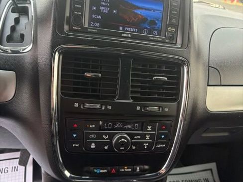 Used 2019 Dodge Grand Caravan GT FWD image 21
