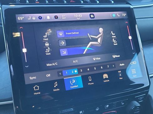 Used 2025 Jeep Grand Cherokee Limited w/ Luxury Tech Group II image 23