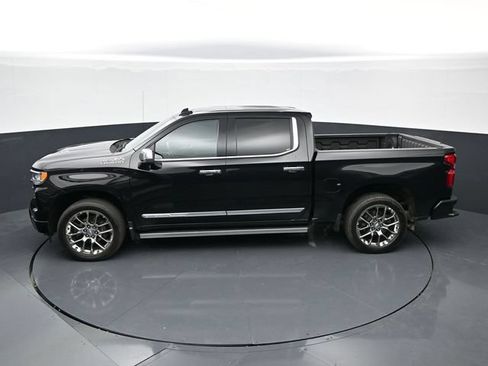 Used 2025 Chevrolet Silverado 1500 High Country AWD/4WD image 36