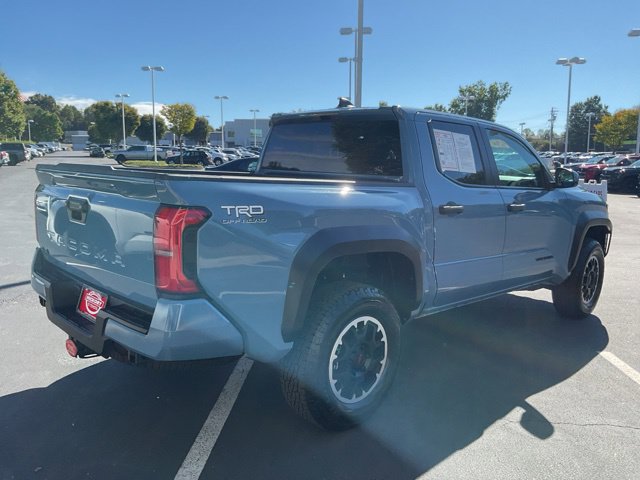 Used 2026 Toyota Tacoma TRD Off-Road AWD/4WD image 8