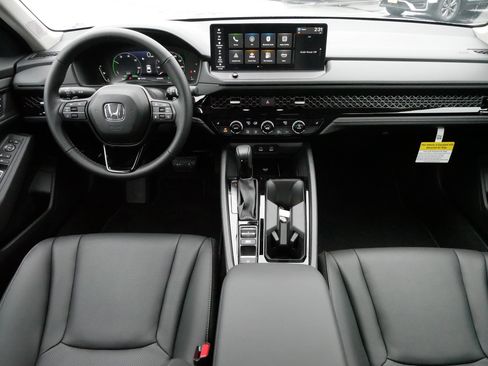 Certified 2025 Honda Accord EX-L image 10