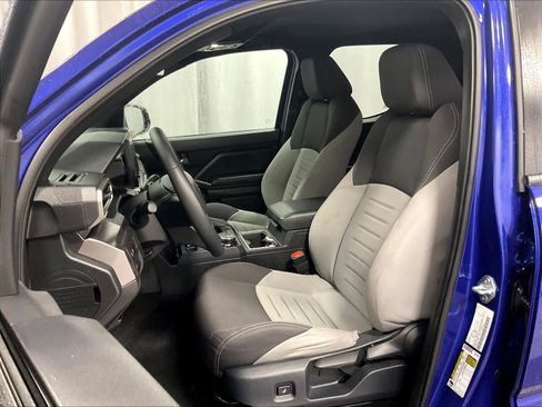 Certified 2025 Toyota Tacoma TRD Off-Road image 10