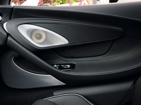 Used 2023 McLaren GT RWD image 21