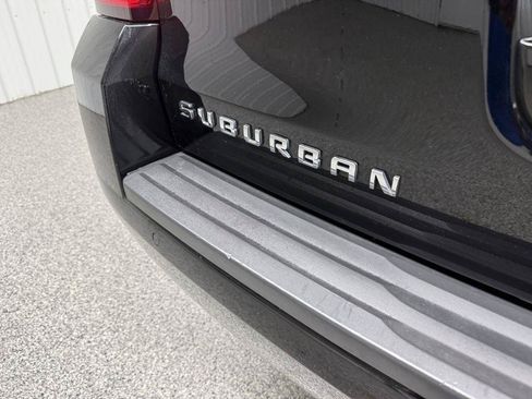 Used 2017 Chevrolet Suburban LT AWD/4WD image 8