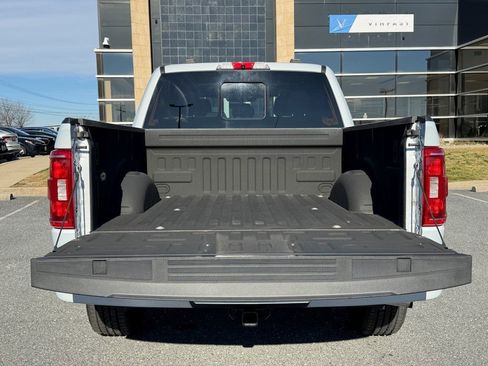 Used 2021 Ford F150 XLT w/ Equipment Group 302A High image 16