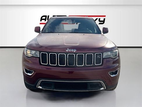 Used 2021 Jeep Grand Cherokee Laredo X image 2