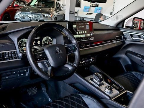 Used 2023 Mitsubishi Outlander SEL 40th Anniversary image 15