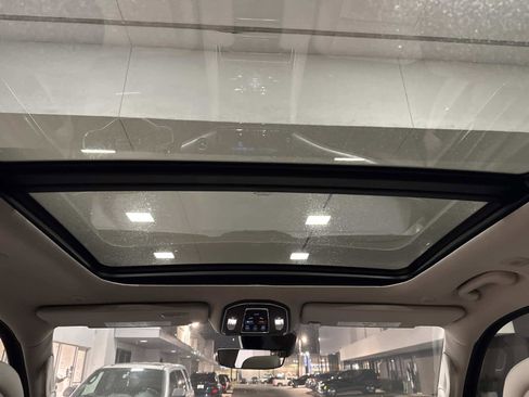 Used 2024 Jeep Wagoneer Series III w/ Premium Group I image 19