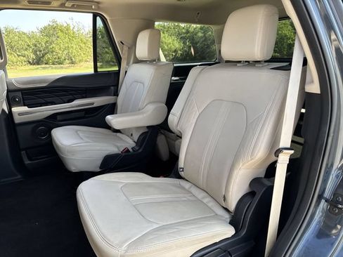 Used 2023 Ford Expedition Platinum AWD/4WD image 23