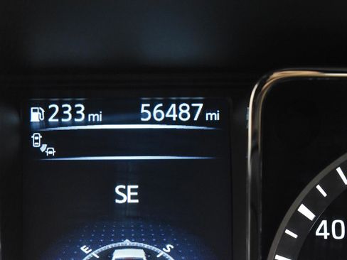 Used 2017 Nissan Titan SL image 21