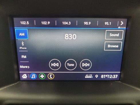 Used 2020 GMC Terrain SLE FWD image 25