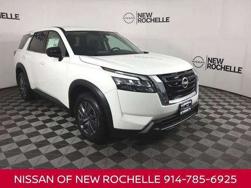 Certified 2025 Nissan Pathfinder S image 1