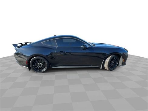 Used 2025 Ford Mustang Coupe image 5