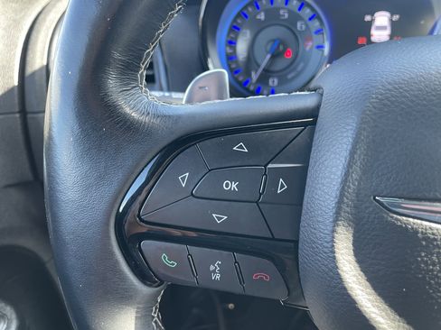 Used 2015 Chrysler 300 S image 15