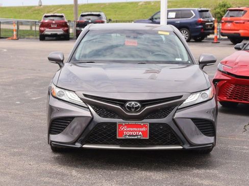 Used 2018 Toyota Camry XSE FWD image 4