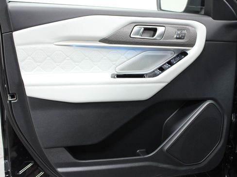 New 2026 Ford Explorer Platinum w/ LUX Leather Package image 11