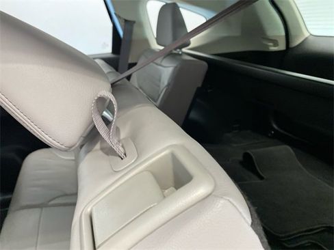 Used 2016 Honda CR-V Touring image 14