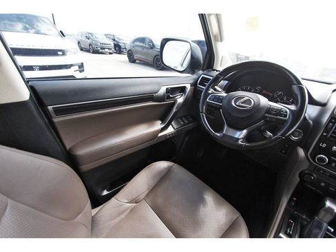 Used 2022 Lexus GX 460 Luxury w/ Off Road Package AWD/4WD image 8