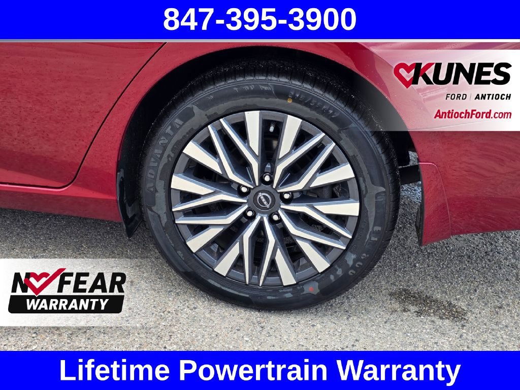 Used 2024 Nissan Altima 2.5 SV w/ SV Premium Package FWD image 17