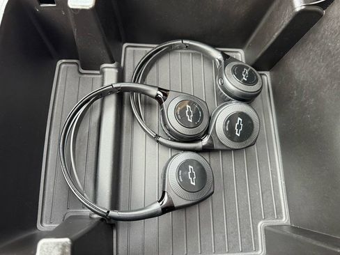 Used 2021 Chevrolet Tahoe Premier w/ Premium Package image 33