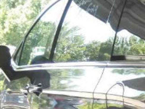 Used 2023 Chrysler Pacifica Touring-L FWD image 4