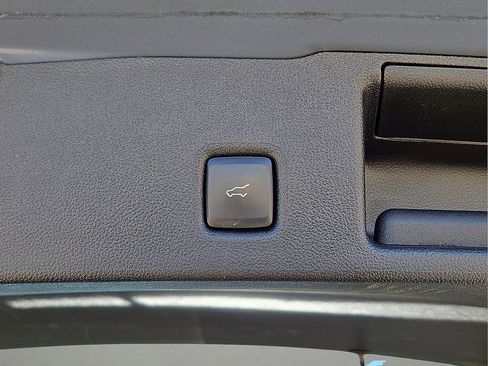 Used 2024 Ford Escape ST-Line image 14