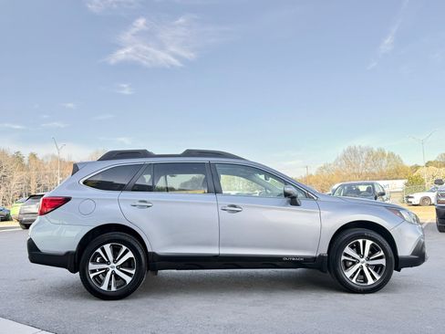 Used 2019 Subaru Outback 2.5i Limited w/ Popular Package #2 image 7
