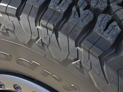 Used 2025 Ford F150 Raptor AWD/4WD image 18