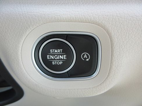 Used 2020 Mercedes-Benz GLE 350 4MATIC image 37