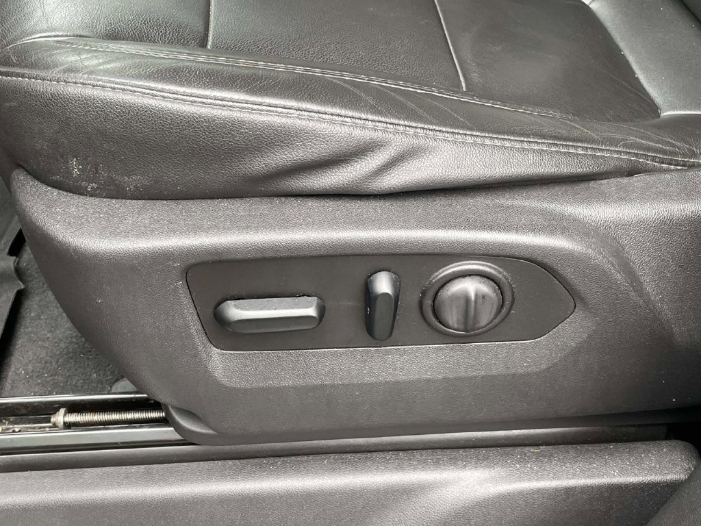 Used 2019 Chevrolet Silverado 1500 RST AWD/4WD image 18