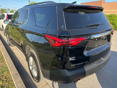 Used 2022 Chevrolet Traverse LT AWD/4WD image 4