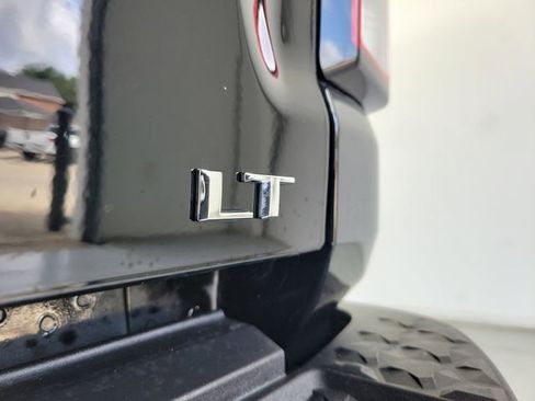 Used 2023 Chevrolet Colorado LT w/ LT Convenience Package II image 8