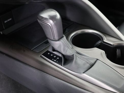 Used 2024 Toyota Camry SE FWD image 6
